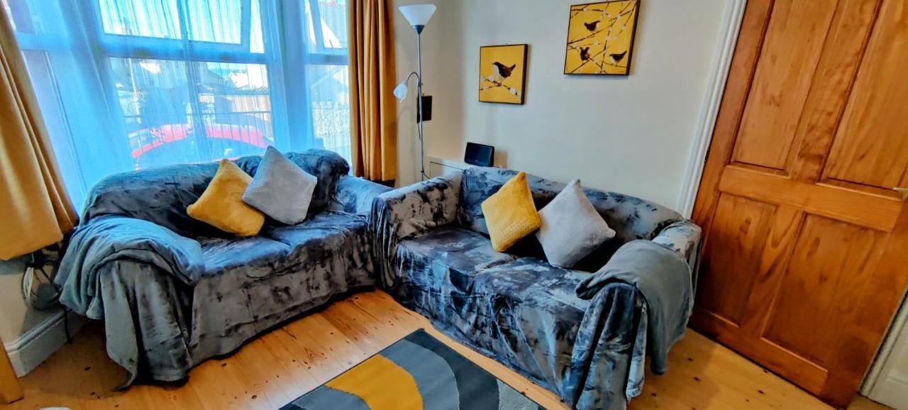 Rhubarb Terrace On The Coast - Sleeps 1-6 Villa Colwyn Bay Kültér fotó