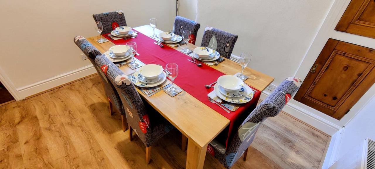 Rhubarb Terrace On The Coast - Sleeps 1-6 Villa Colwyn Bay Kültér fotó
