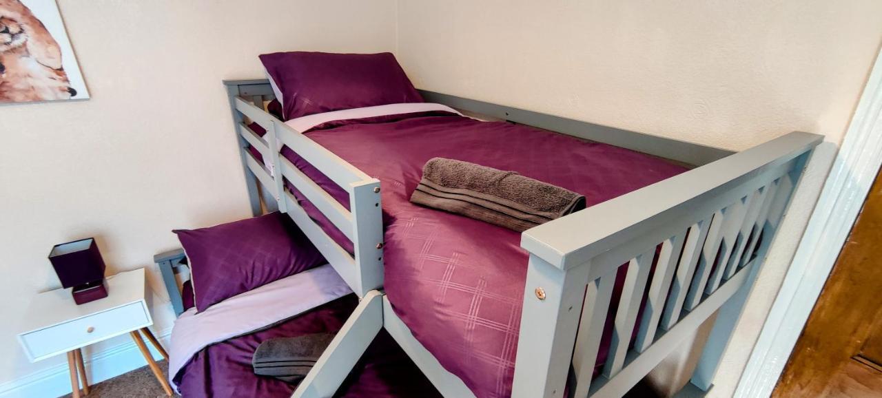 Rhubarb Terrace On The Coast - Sleeps 1-6 Villa Colwyn Bay Kültér fotó