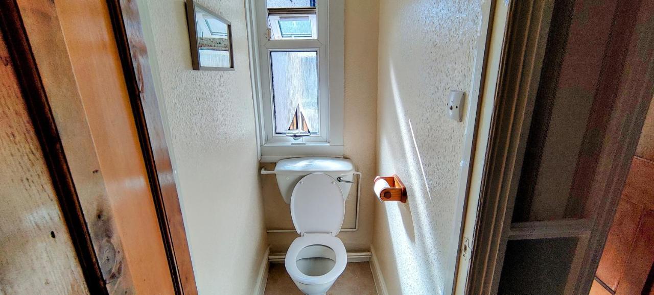 Rhubarb Terrace On The Coast - Sleeps 1-6 Villa Colwyn Bay Kültér fotó